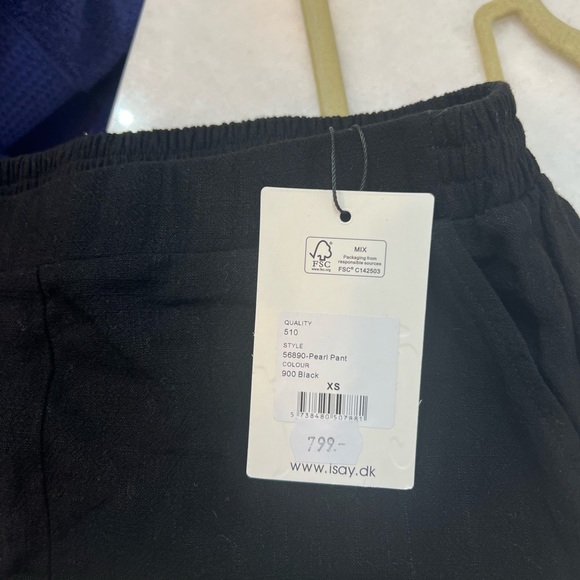 I say Black Pants - Picture 3 of 6